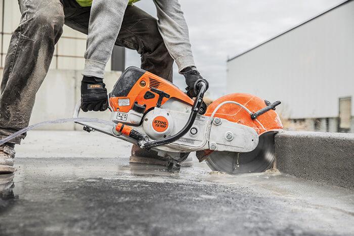 Cutting a concrete sleeper to length